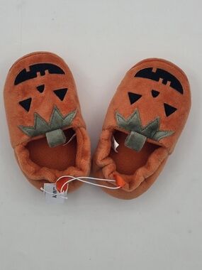 Old Navy Kids Pumpkin Plush Slippers - Orange with Green Stem